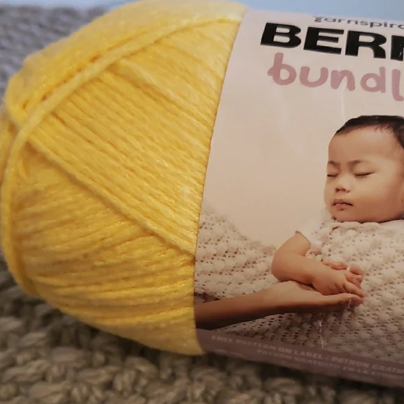 Aran Weight Yarn Bundle - Picture 2 of 5